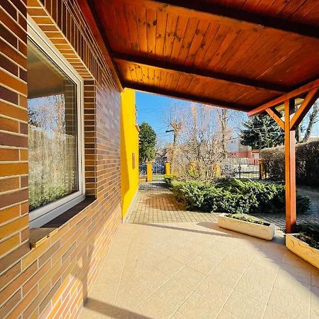 Gabi Haz Apartmanok*** Hajduszoboszlo Ngoại thất bức ảnh