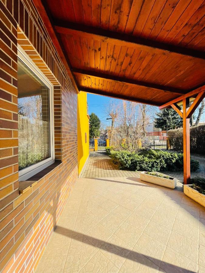 Gabi Haz Apartmanok*** Hajduszoboszlo Ngoại thất bức ảnh