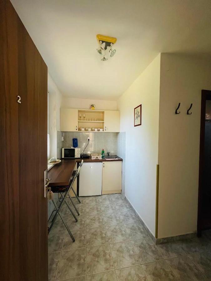 Gabi Haz Apartmanok*** Hajduszoboszlo Ngoại thất bức ảnh